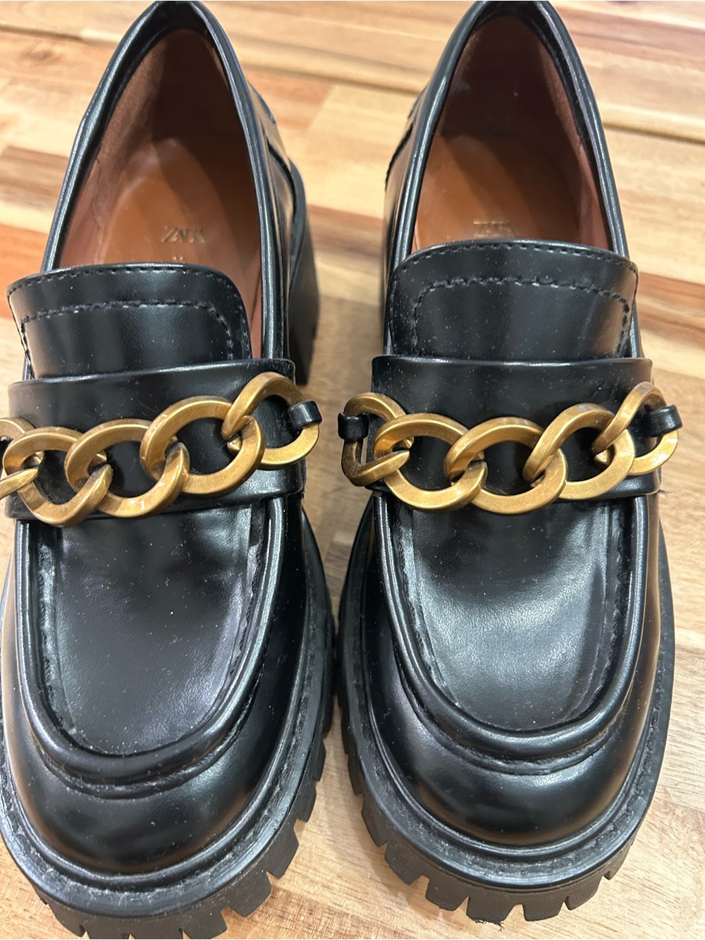 Zara Black Leather Chain-Detail Women's Loafers